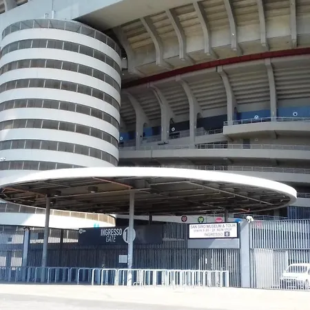 A San Siro 75 Oda ve Kahvaltı 2*